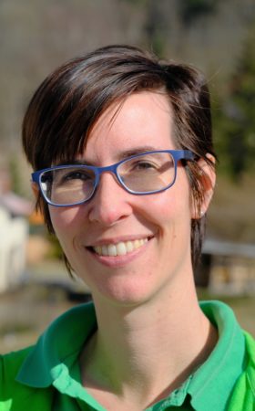 Dr. Nadine Bangert