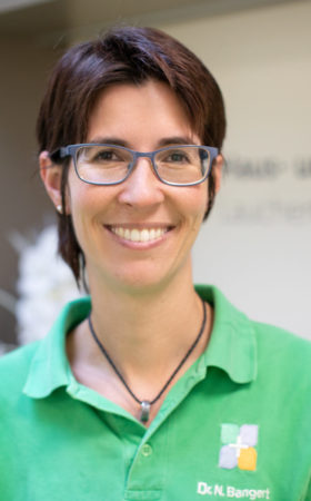 Dr. Nadine Bangert
